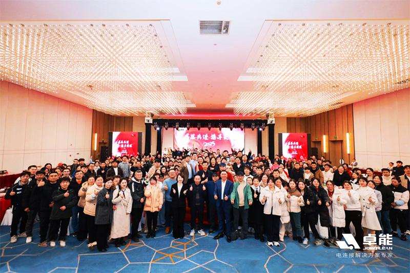 她們用溫柔與力量，聯(lián)接人生的無(wú)限可能